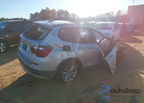 2014 BMW X3 xDrive28I z USA, uszkodzony, nr VIN 5UXWX9C56E0D24550